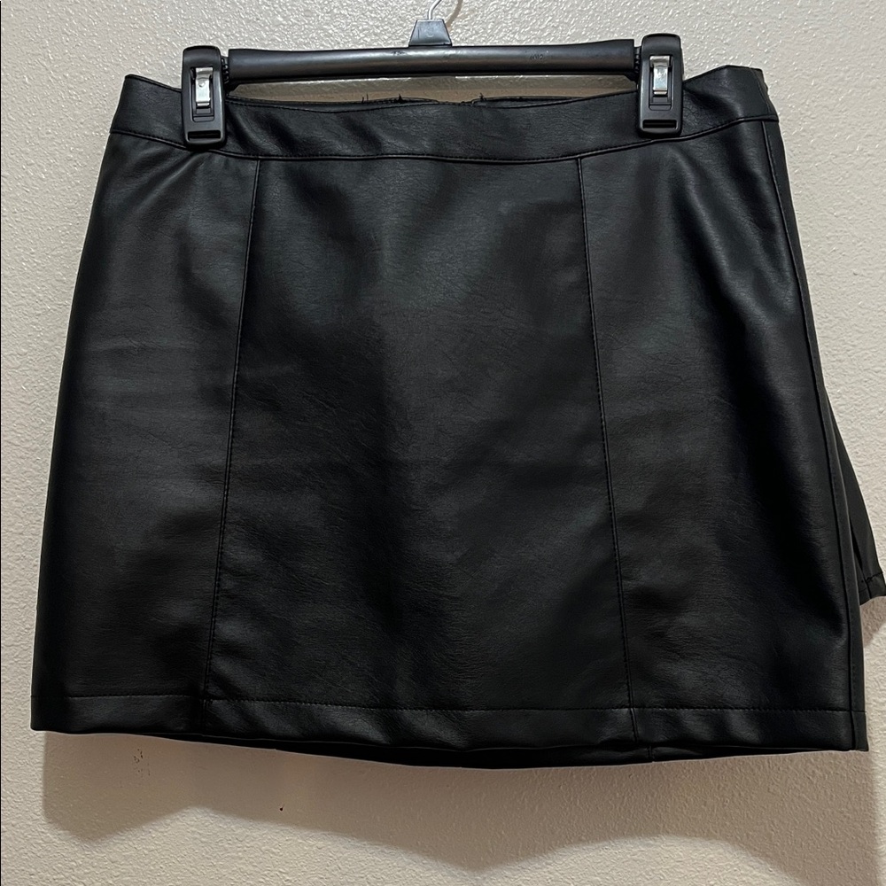Forever 21 Black Mini Skirt
